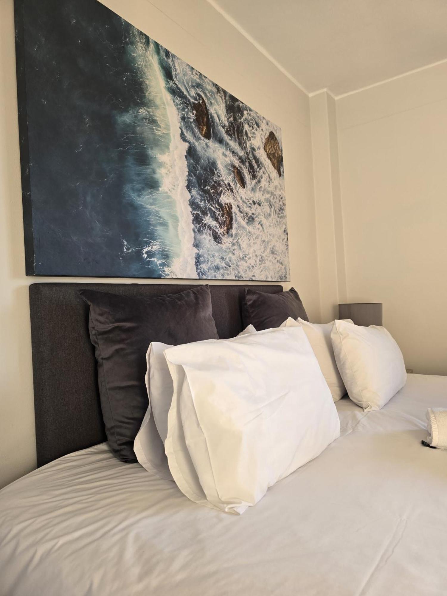 False Bay Inn 斯特兰德 外观 照片